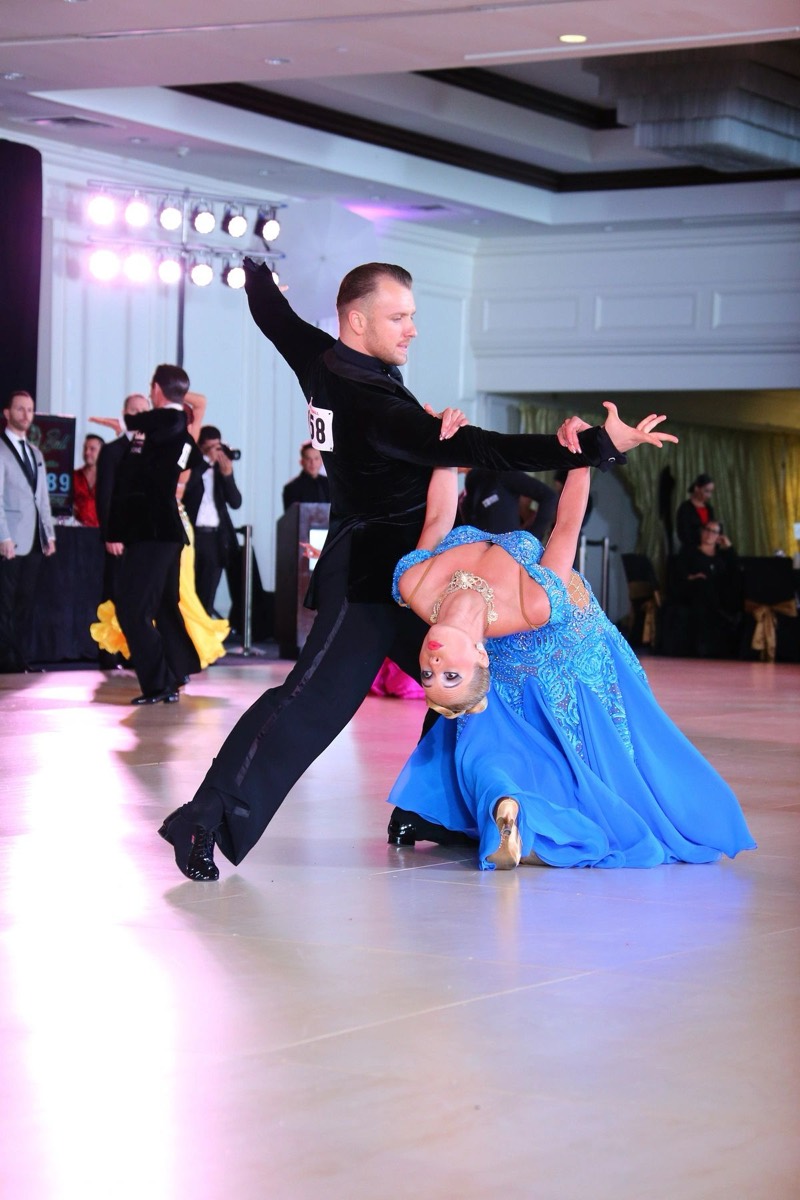 Slawek Roszak dancing an open Standard figure in competition